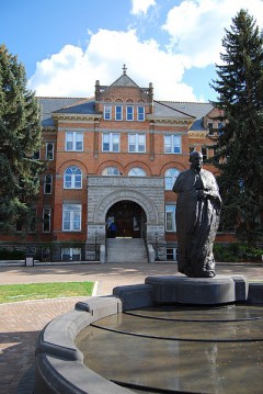 The main entrance of Gonzaga University/Wikipedia 