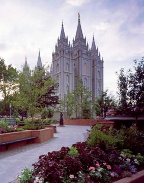 The Salt Lake Temple, also known as the Mormon Temple, worship site of the Church of Christ of Latter-Day Saints in Salt Lake City, Utah. RNS photo by Carol M. Highsmith [Public domain or Public domain], via Wikimedia Commons  