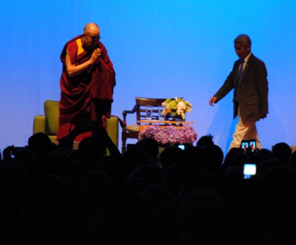 The Dalai Lama greets a crowd of 10,000 in Portland 