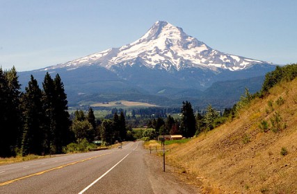 Mount Hood Highway, Oregon. 