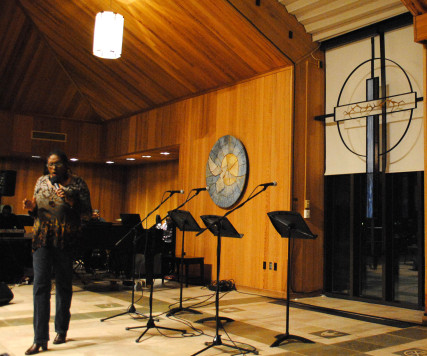 Stephy Nobles-Beans sings during Gospel Explosion at Whitworth/Tracy Simmons - SpokaneFAVS