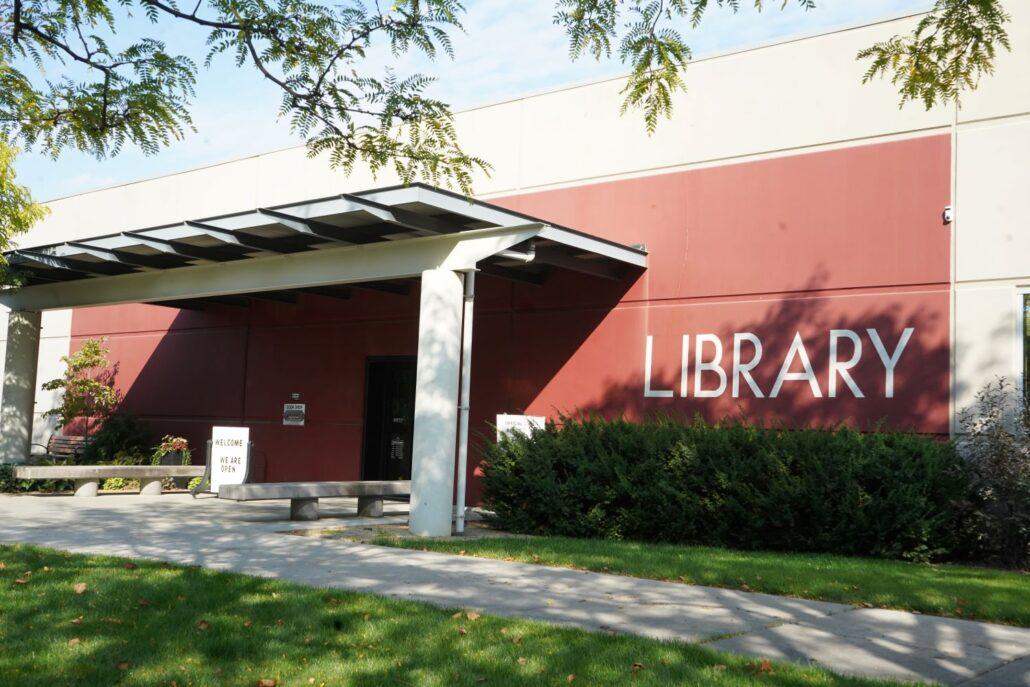 liberty lake library